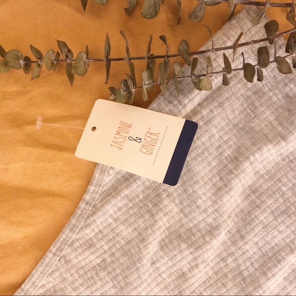 NWT Jasmine & Ginger Gray Ribbed Crop Top - Picture 3 of 4